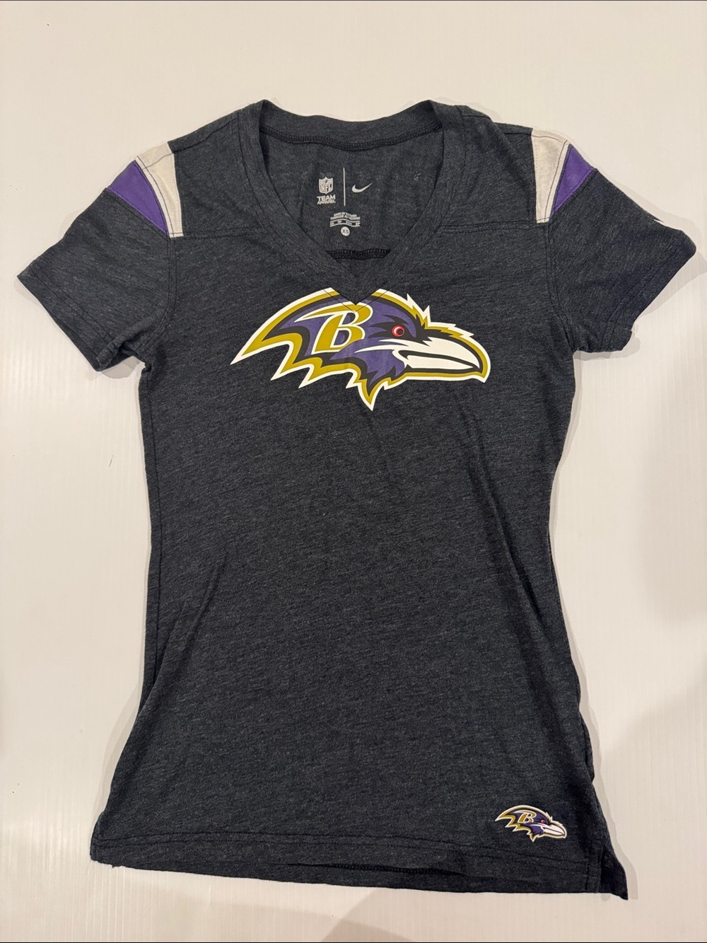 Nike NFL Black Heather Baltimore Ravens V-Neck Tee  Women’s size XS